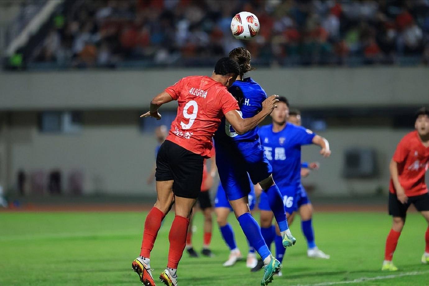 爱游戏体育app下载-赛前突围战来临，广州队围绕荷甲外线爆发，媒体盛赞，团队化学反应显著的简单介绍