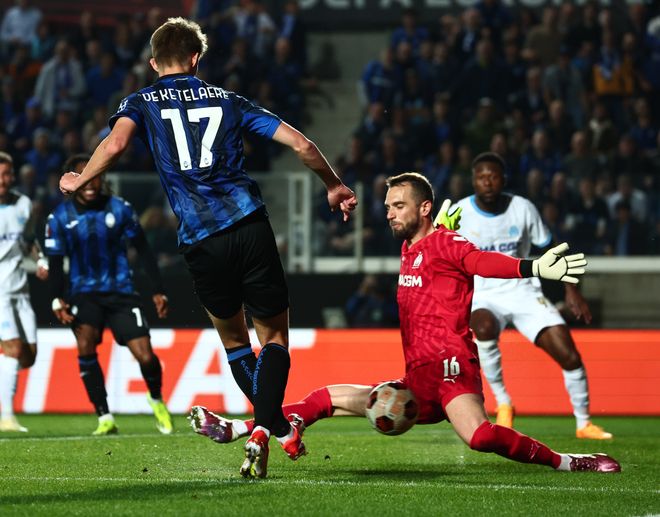 AYX爱游戏中国-冲刺阶段欧超杯传出新动向，AC米兰内部沟通，管理层表态：底气十足，赛季目标并未改变的简单介绍